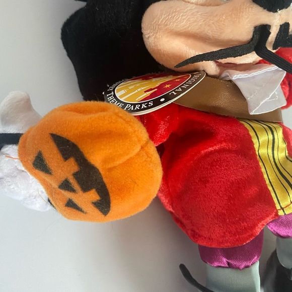 ❌SOLD❌ Disney Authentic Disneyland 2006 Halloween Plushie - Picture 7 of 11
